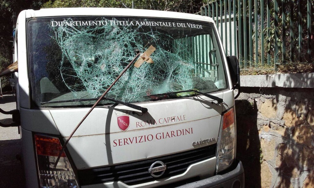 Foto danneggiamenti Servizio Giardia 01