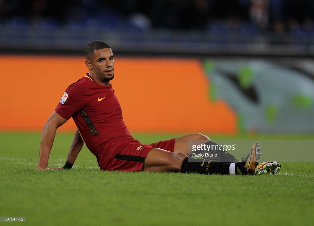 bruno-peres-sdraiato-sul-campo