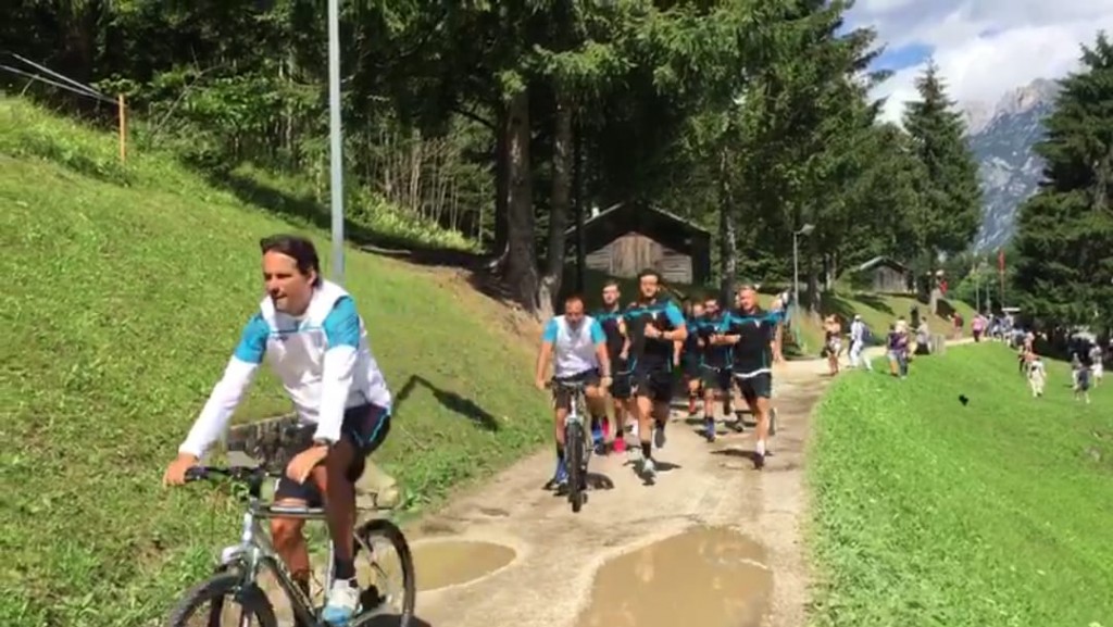 Auronzo, i biancocelesti corrono seguendo mister Inzaghi