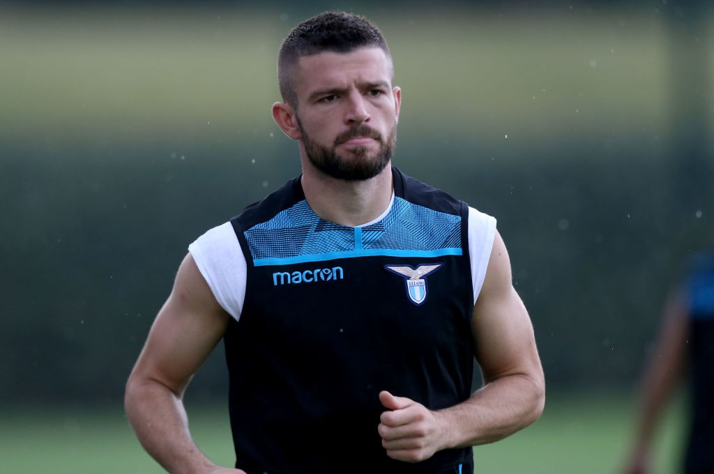 Valon Berisha, centrocampista della Lazio.