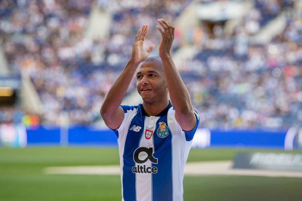 Brahimi, esterno del Porto.