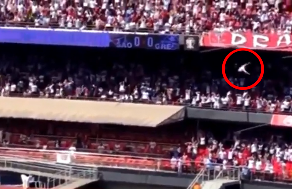 Ultime notizie - Tifoso precipita in Brasile