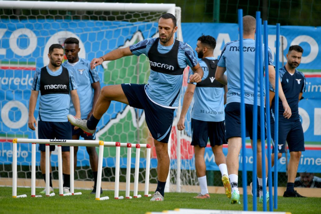 Muriqi si allena con la maglia della Lazio