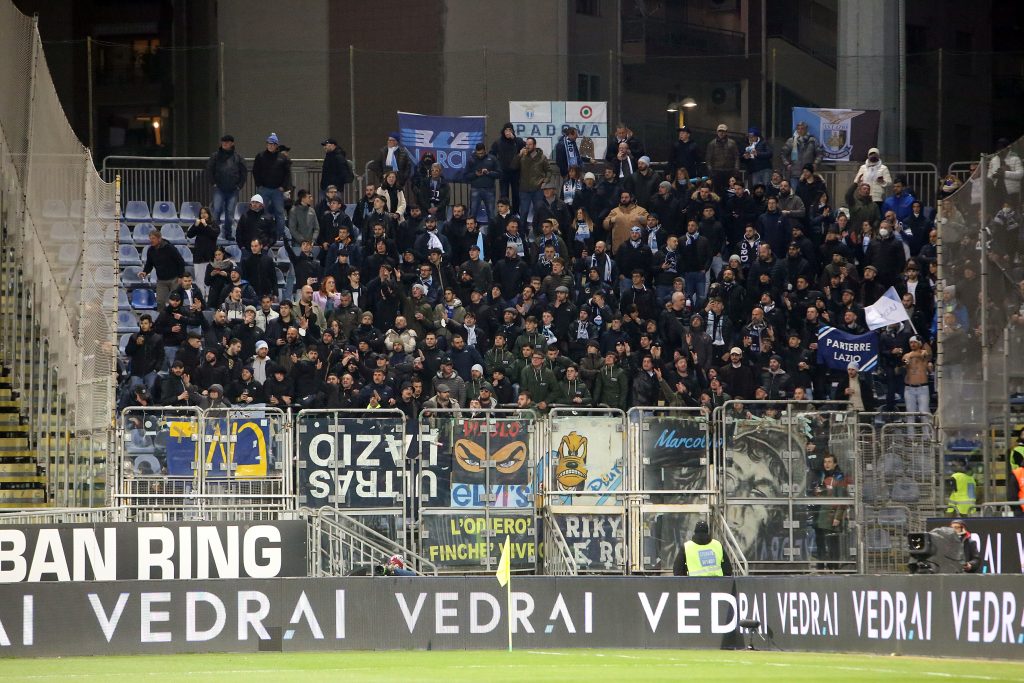Tifosi della Lazio a Cagliari