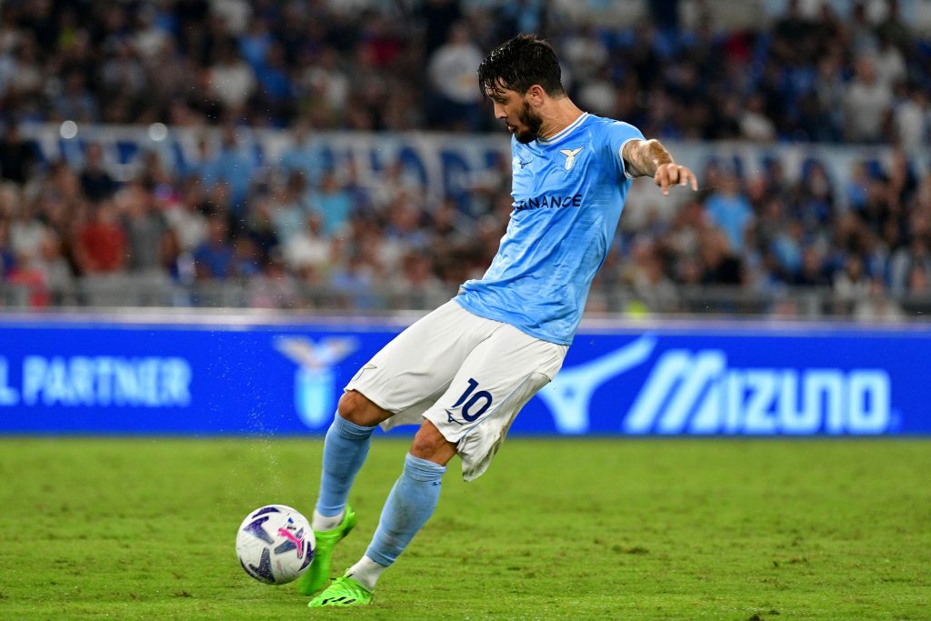 Il momento del destro decisivo di Luis