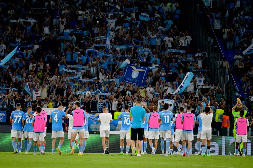 La squadra saluta i tifosi