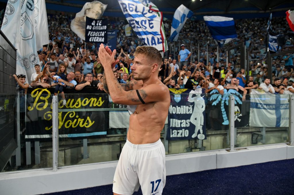 Immobile sotto la Curva Nord