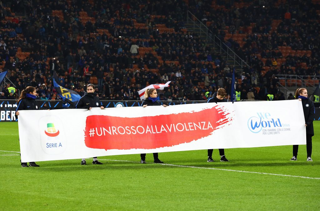 Un rosso alla violenza