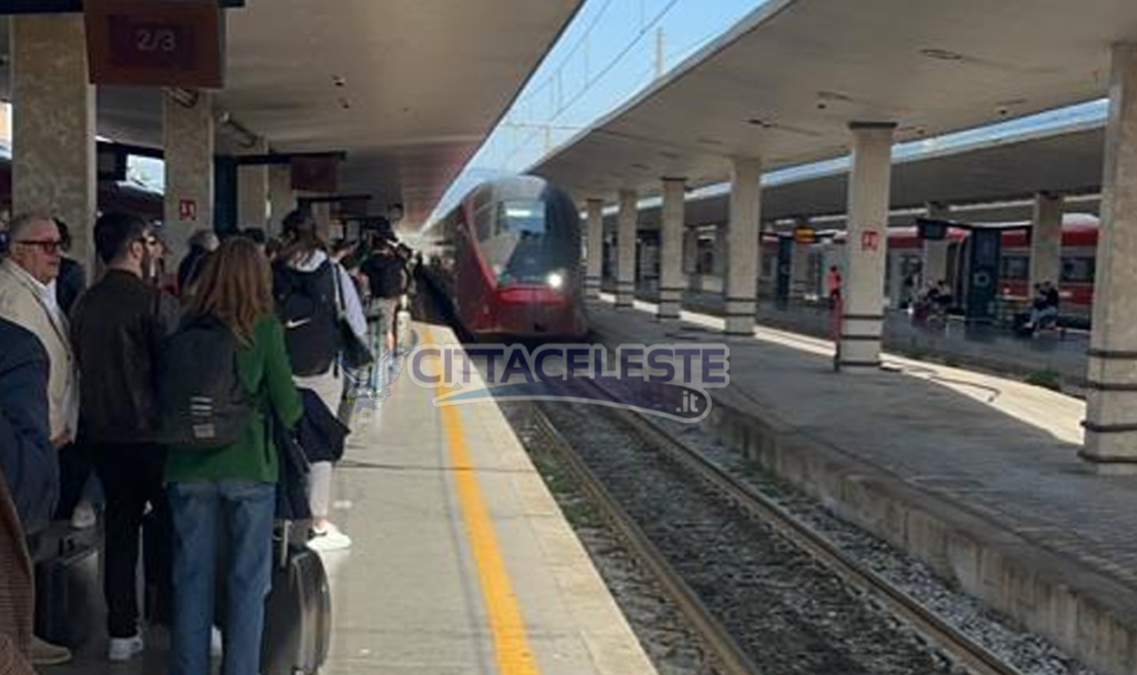 Laziali bloccati in treno