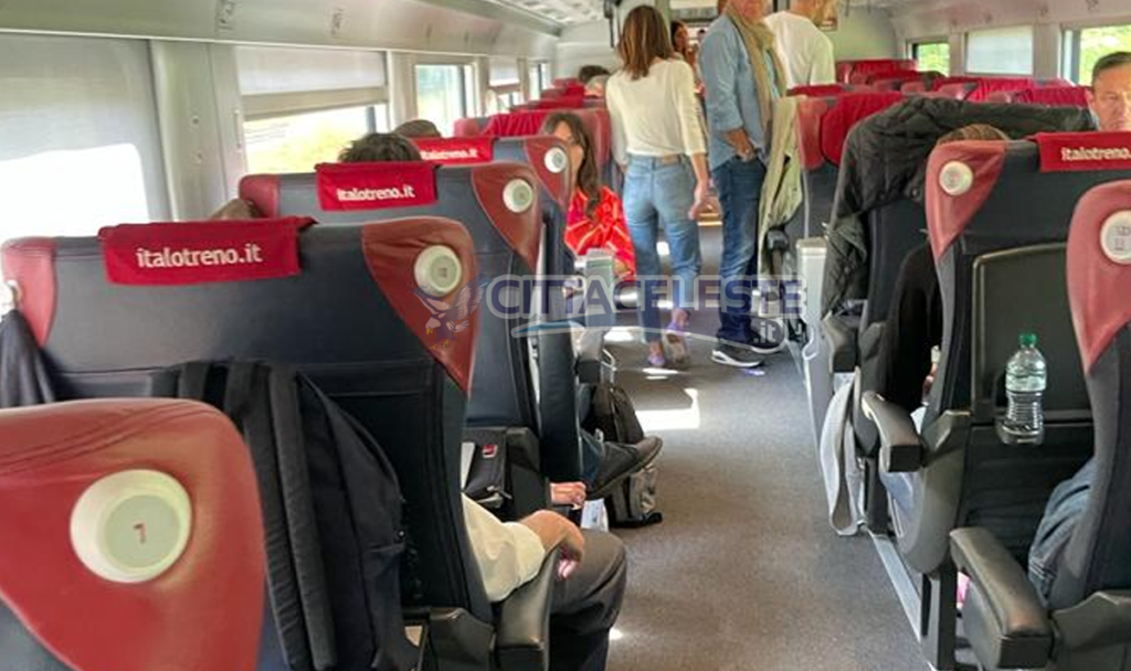 Laziali bloccati in treno