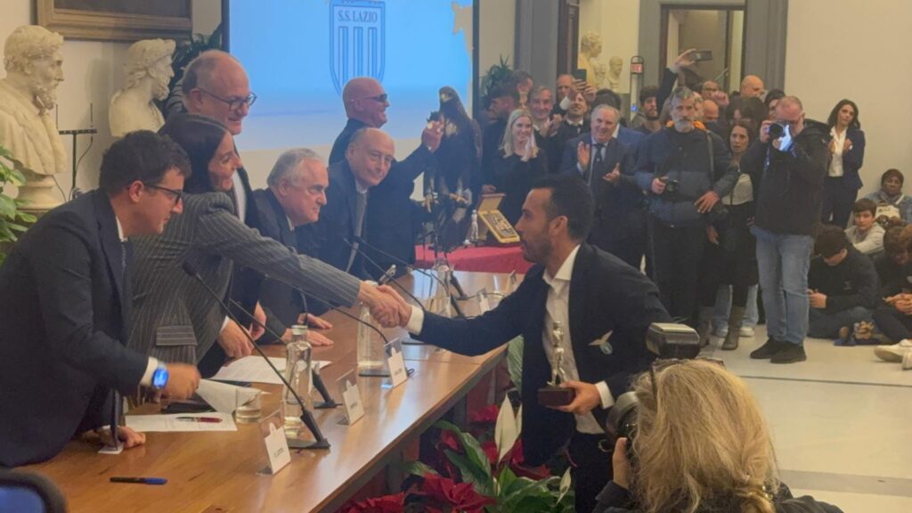 Consegna del premio "Luigi Bigiarelli" a Pedro Rodriguez