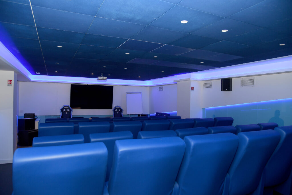 Formello, sala video