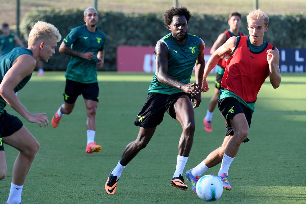 Provstgaard, Nuno Tavares e Isaksen